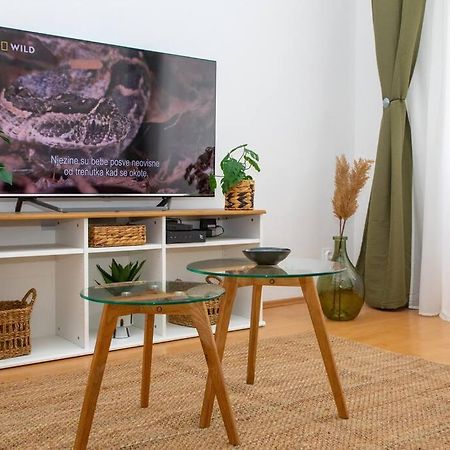 Brand New City Center Apartment Nostalgija سبليت المظهر الخارجي الصورة