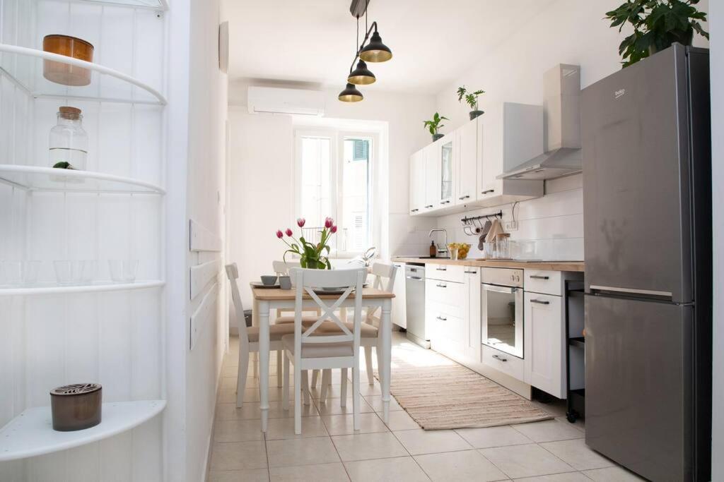 Brand New City Center Apartment Nostalgija سبليت المظهر الخارجي الصورة
