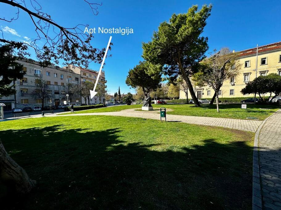 Brand New City Center Apartment Nostalgija سبليت المظهر الخارجي الصورة
