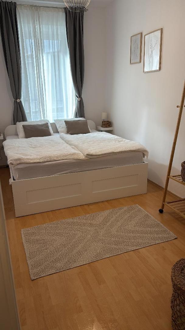 Brand New City Center Apartment Nostalgija سبليت المظهر الخارجي الصورة
